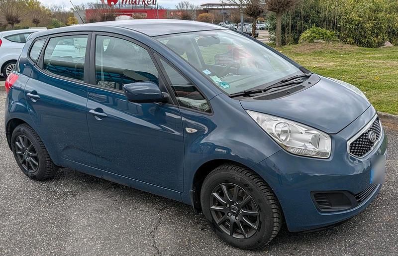 Gebraucht Kia Venga 90 PS (66 kW) 2012 Blau Kleinwagen