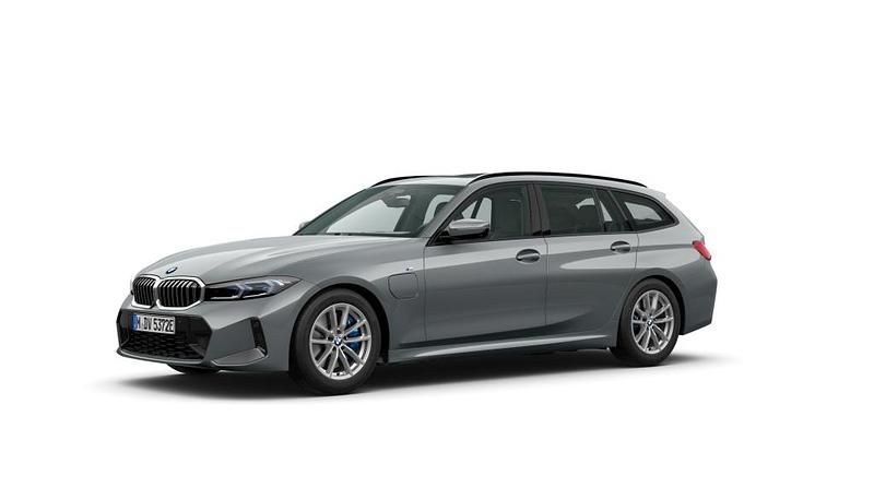 Gebraucht BMW 330 Comfort Edition 184 PS (135 kW) 2026 Kombi