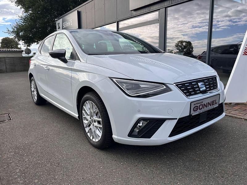 Weiß Gebraucht 2025 Seat Ibiza XCELLENCE Limousine | 21.999 € (Etwas zu teuer) - Bild 1/4