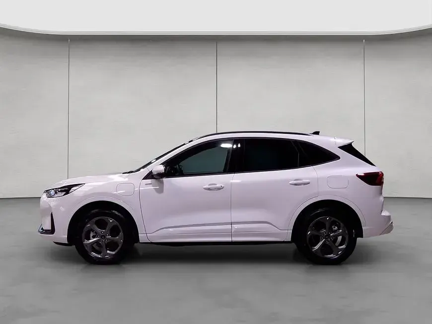 Neu Ford Kuga ST-Line 152 PS (111 kW) 2026 Frozen white SUV