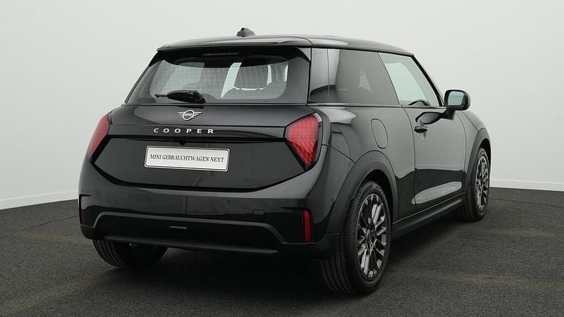 Gebraucht Mini Cooper Classic 156 PS (114 kW) 2025 Schwarz Kleinwagen