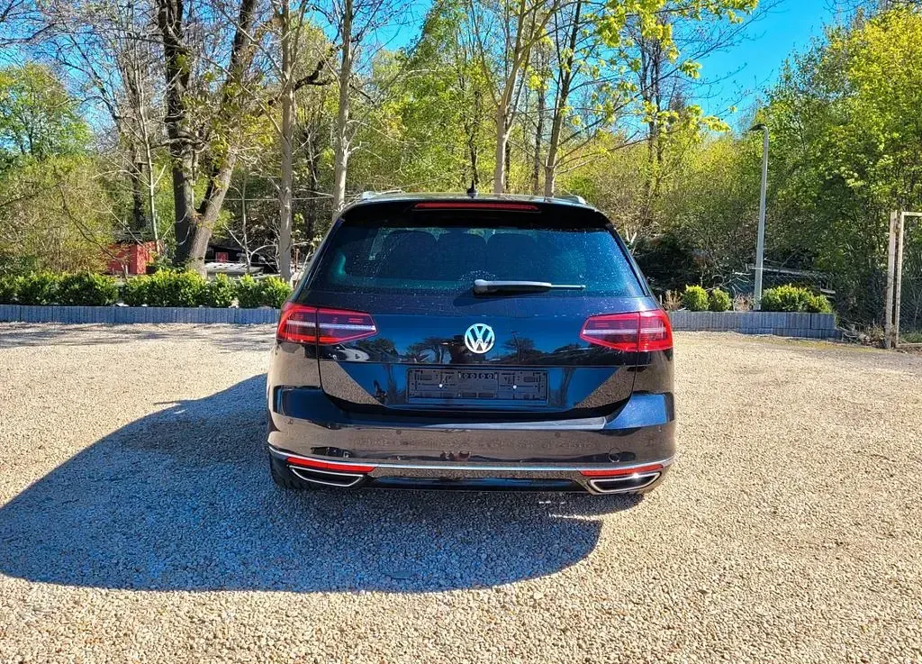 Gebraucht VW Passat Highline 239 PS (175 kW) 2015 Schwarz Kombi