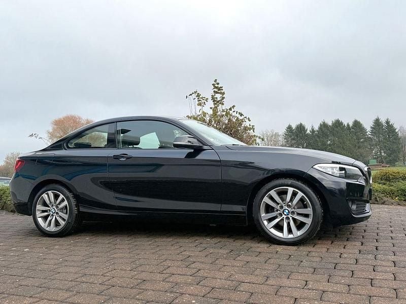 Gebraucht BMW 220 184 PS (135 kW) 2016 Black sapphire metallic Coupé