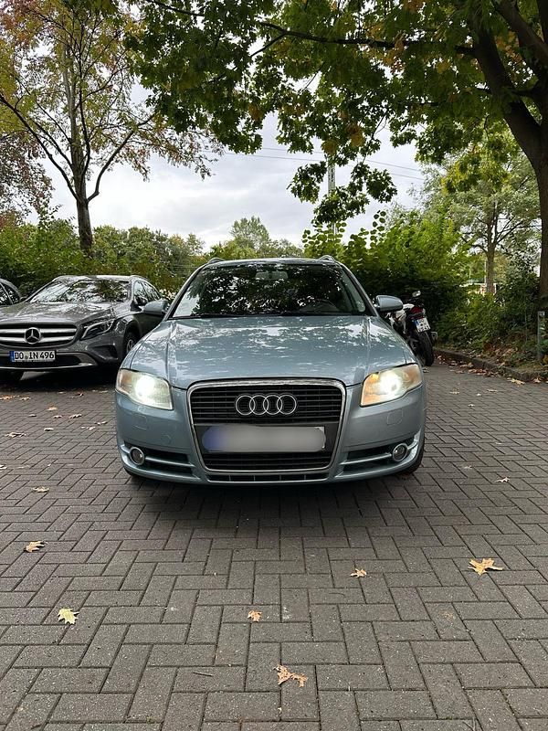 Blau Gebraucht 2005 Audi A4 Kombi | 2.299 € (Superpreis) - Bild 1/4