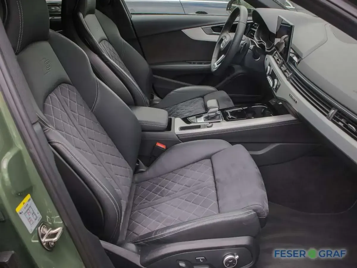 Gebraucht Audi A4 Ambiente 204 PS (150 kW) 2023 Distriktgrün Kombi