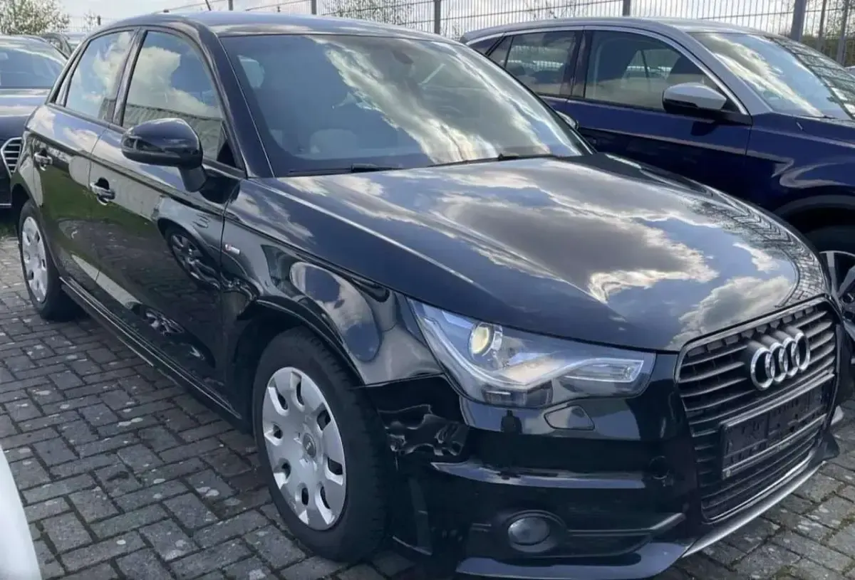 Gebraucht Audi A1 S-Line 86 PS (63 kW) 2014 Mythosschwarz metallic Kleinwagen