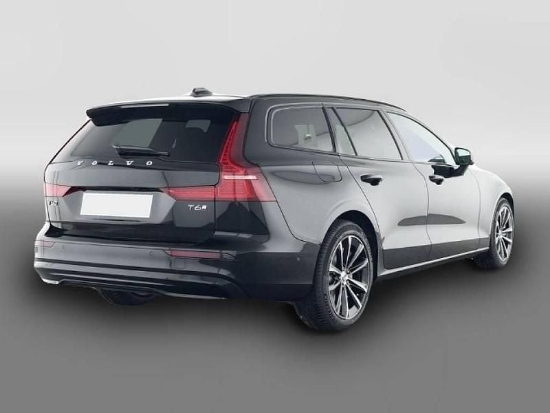 Gebraucht Volvo V60 Plus 398 PS (292 kW) 2025 Schwarz Kombi