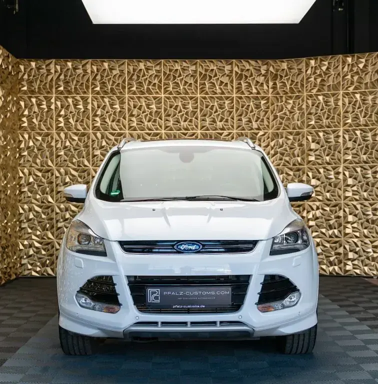 Gebraucht Ford Kuga Individual 163 PS (119 kW) 2014 Weiß SUV