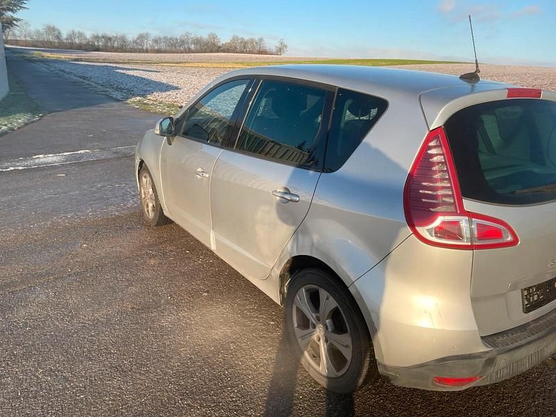 Gebraucht Renault Scénic III 106 PS (77 kW) 2011 Grau Van / Kleinbus