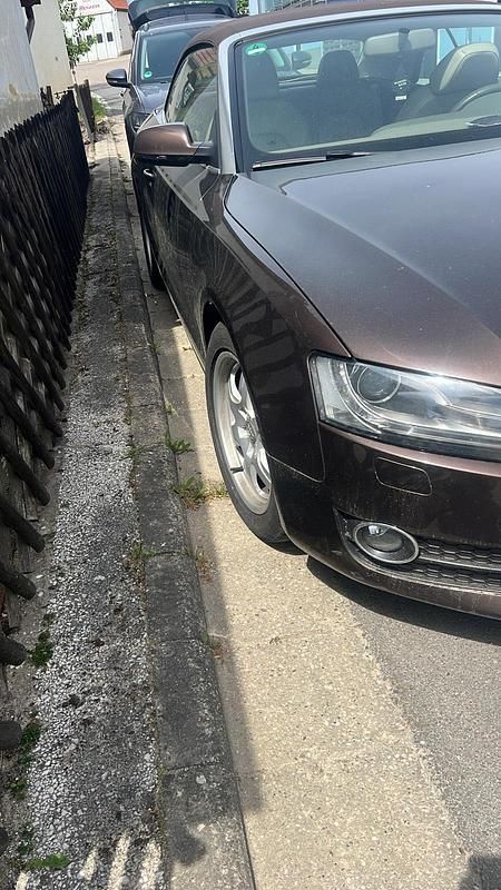 Braun Gebraucht 2012 Audi A5 Cabriolet Cabrio | 8.650 € (Superpreis) - Bild 1/4