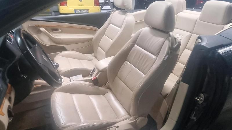 Gebraucht VW Eos 150 PS (110 kW) 2007 Blau Cabrio