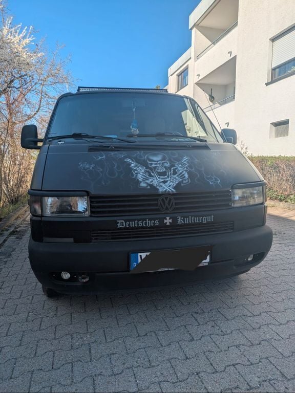 Gebraucht VW T4 102 PS (75 kW) 2000 Schwarz Van