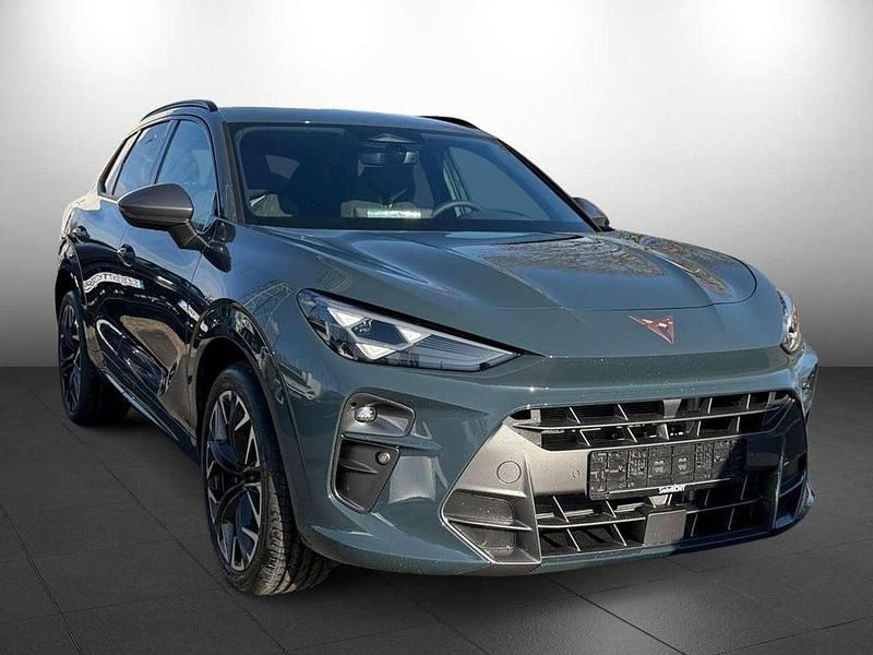 Neu Cupra Terramar VZ 272 PS (200 kW) 2026 Blau SUV