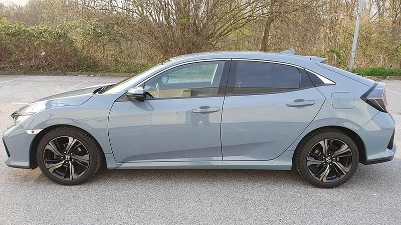 Gebraucht Honda Civic Elegance 129 PS (94 kW) 2017 Blau Limousine