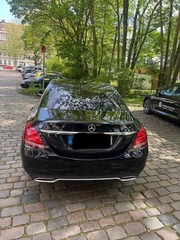 Gebraucht Mercedes C200 150 PS (110 kW) 2018 Schwarz Limousine