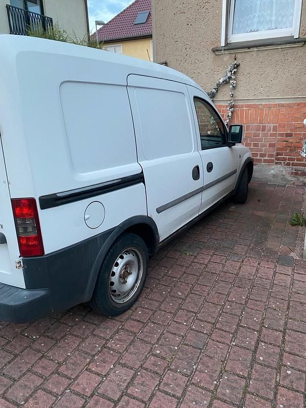 Weiß Gebraucht 2003 Opel Combo Van / Kleinbus | 1.000 € (Guter Preis) - Bild 1/4