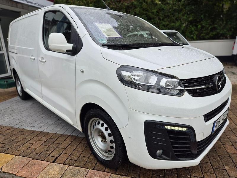 Gebraucht Opel Vivaro Innovation 177 PS (130 kW) 2020 Weiß Van / Kleinbus