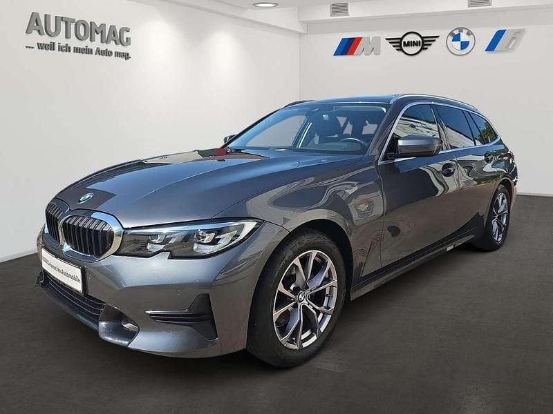 Mineralgrau Gebraucht 2022 BMW 320 Sport Line Kombi | 28.780 € (Guter Preis) - Bild 1/4