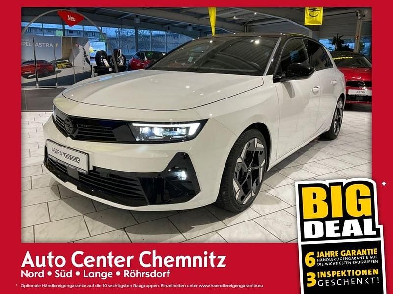 Jade weiss/arktis weiss Gebraucht 2023 Opel Astra GSe Limousine | 29.999 € (Guter Preis) - Bild 1/4