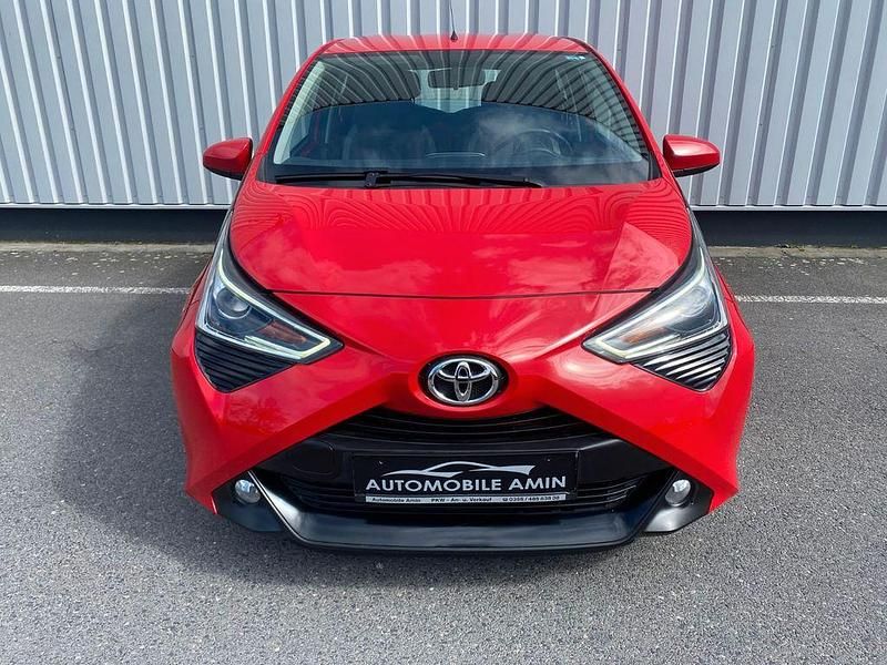 Gebraucht Toyota Aygo 72 PS (52 kW) 2019 Rot Kleinwagen