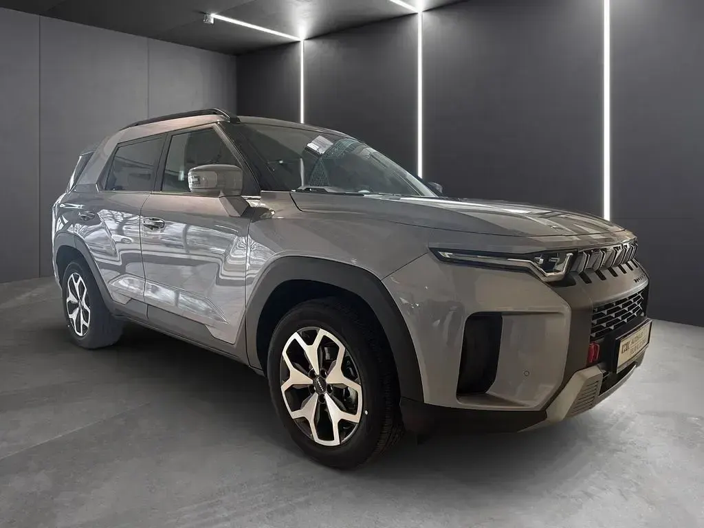 Neu KGM Torres 163 PS (119 kW) 2026 Silber SUV