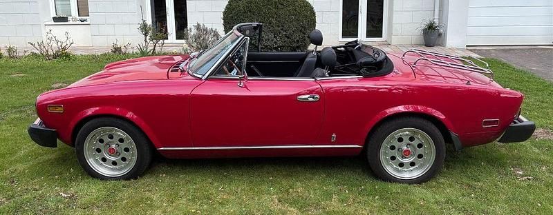 Gebraucht Fiat 124 Spider 82 PS (60 kW) 1978 Rot Cabrio