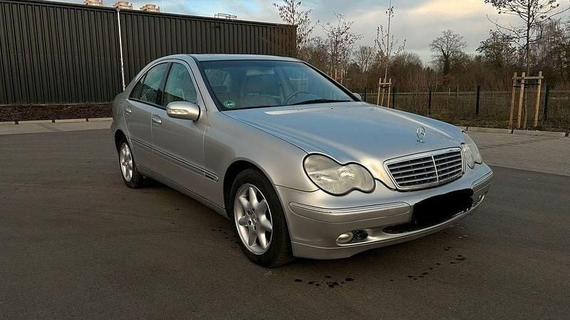 Gebraucht Mercedes C240 Elegance 170 PS (125 kW) 2001 Silber Limousine