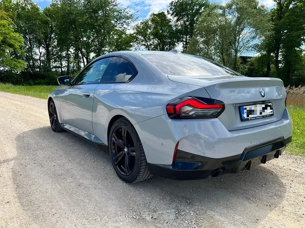 Gebraucht BMW 220 M Sport 184 PS (135 kW) 2023 Grau Coupé