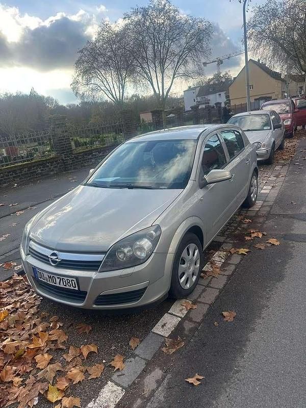 Gebraucht Opel Astra 90 PS (66 kW) 2007 Grau Limousine