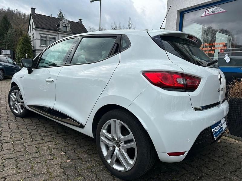 Gebraucht Renault Clio IV 90 PS (66 kW) 2019 Gletscherweiss Kombi