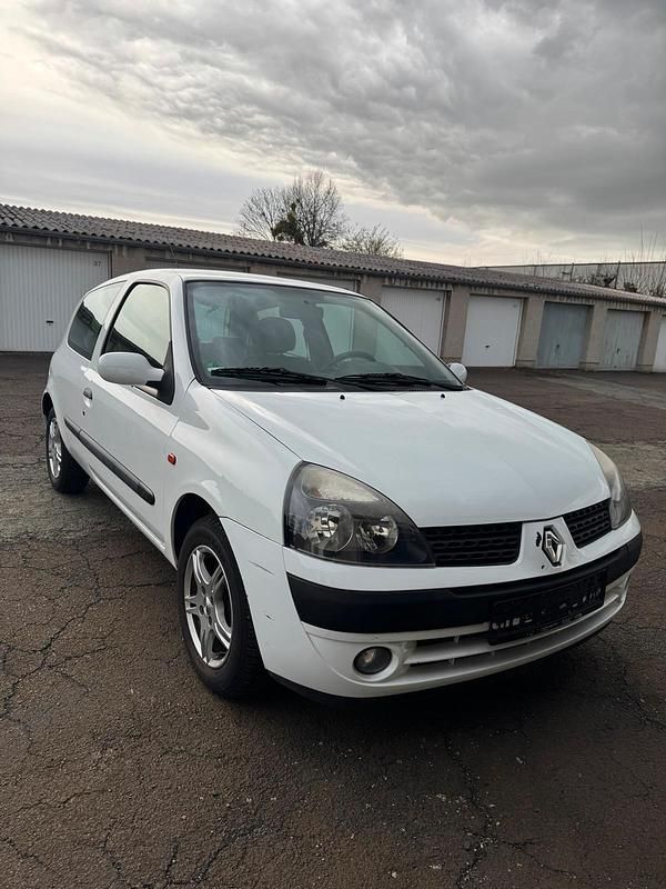 Gebraucht Renault Clio II 75 PS (55 kW) 2001 Weiß Kleinwagen