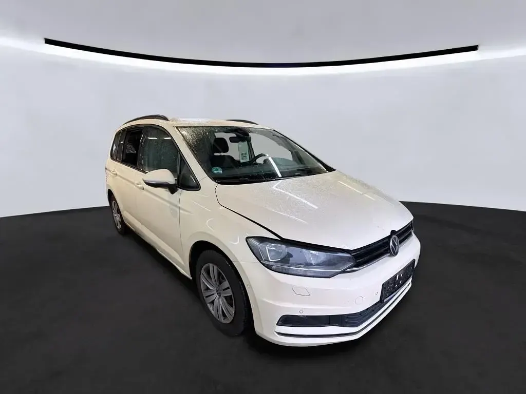 Second-hand VW Touran 150 CP (110 kW) 2023 Monovolum