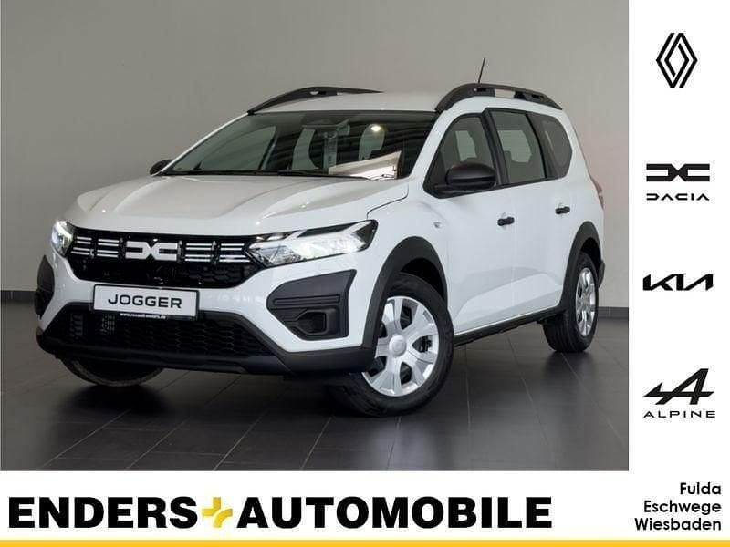Weiß Gebraucht 2024 Dacia Jogger Essentiel Limousine | 17.389 € (Superpreis) - Bild 1/4