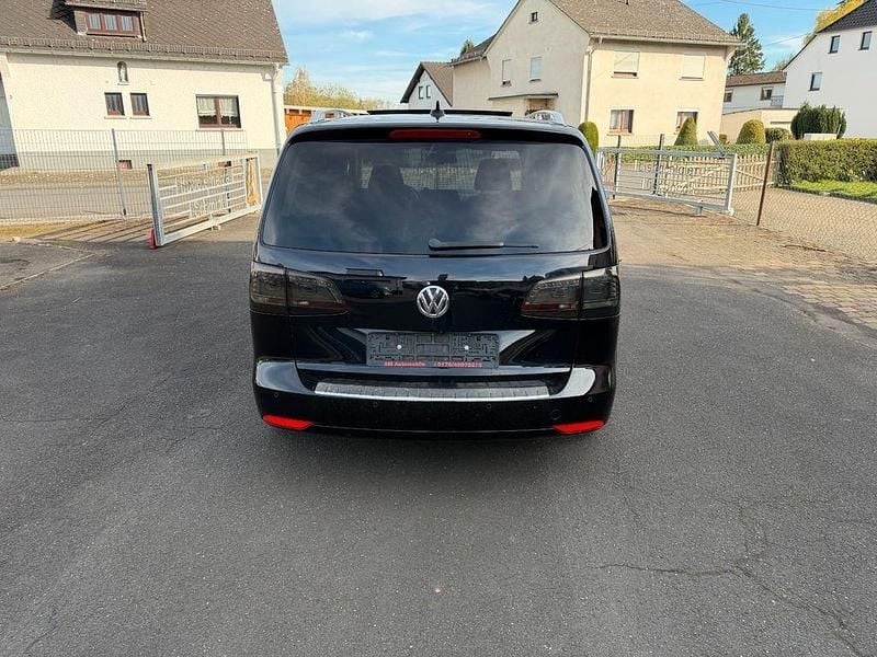 Gebraucht VW Touran Style 140 PS (102 kW) 2012 Schwarz Van / Kleinbus