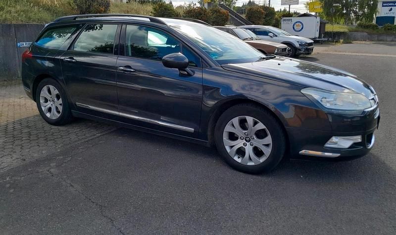 Schwarz Gebraucht 2011 Citroën C5 Kombi | 3.300 € (Fairer Preis) - Bild 1/4