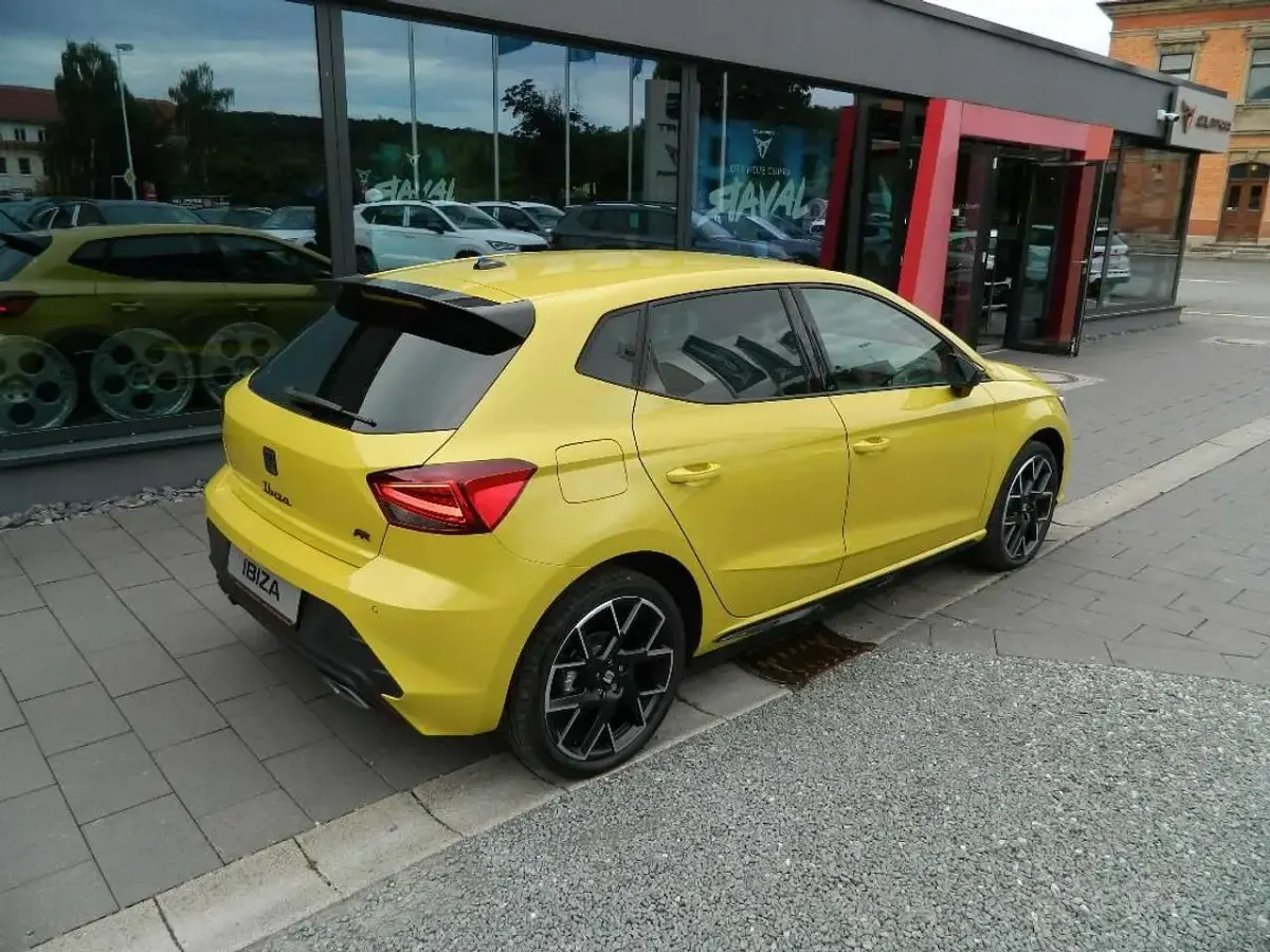 Neu Seat Ibiza Black Edition 116 PS (85 kW) 2026 Pythongelb Kleinwagen