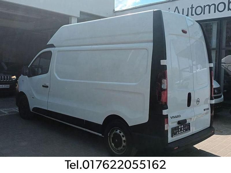 Gebraucht Opel Vivaro 125 PS (91 kW) 2018 Weiß Van / Kleinbus