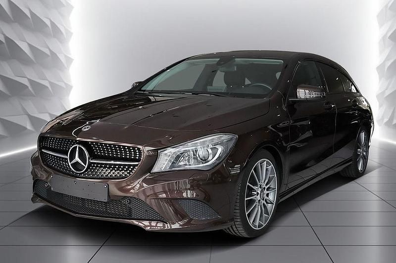 Braun Gebraucht 2016 Mercedes CLA180 Shooting Brake Urban Kombi | 19.660 € (Etwas zu teuer) - Bild 1/4