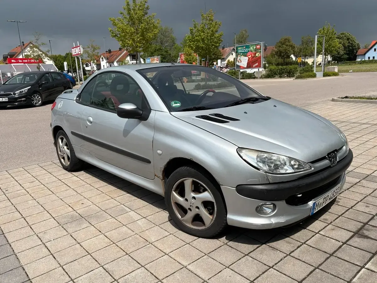 Gebraucht Peugeot 206 CC 109 PS (80 kW) 2002 Grau Cabrio