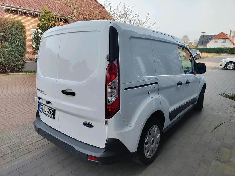 Gebraucht Ford Transit Connect 101 PS (74 kW) 2017 Weiß Van / Kleinbus