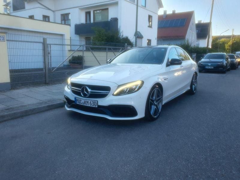 Schwarz Gebraucht 2015 Mercedes C63S AMG AMG Limousine | 40.000 € (Fairer Preis) - Bild 1/4