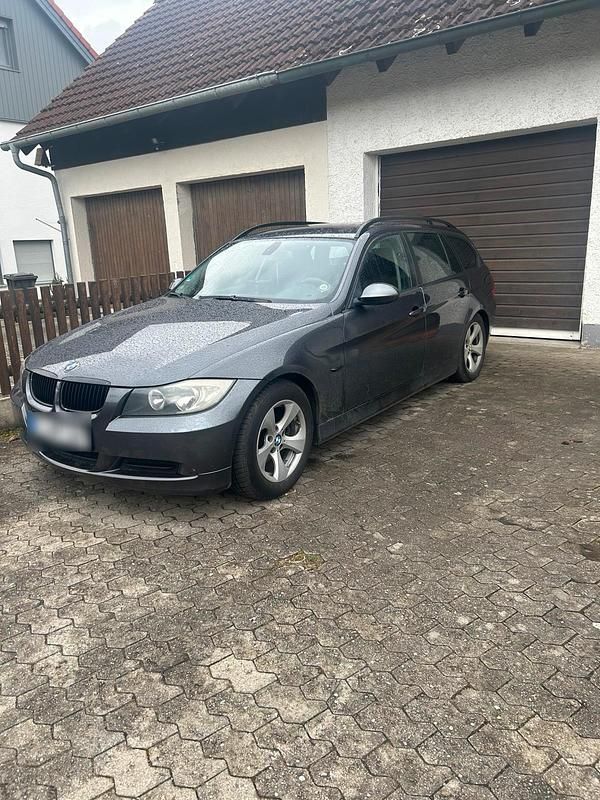 Gebraucht BMW 320 150 PS (110 kW) 2006 Grau Kombi