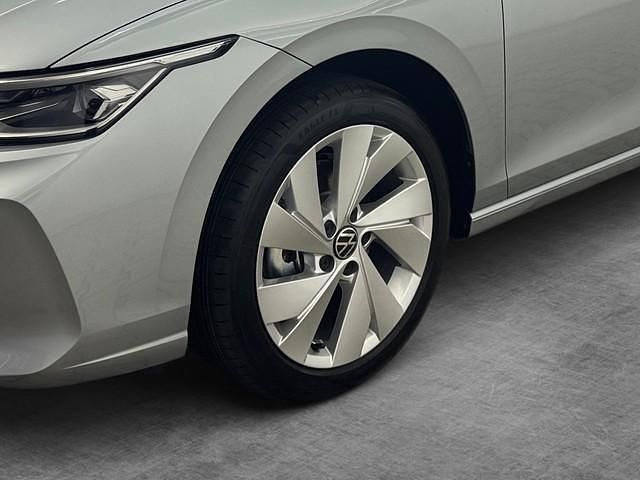 Neu VW Golf VIII Goal 150 PS (110 kW) 2025 Oyster silver metallic