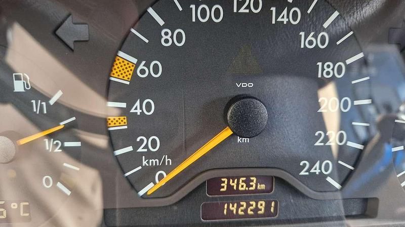 Gebraucht Mercedes 180 122 PS (89 kW) 1999 Limousine