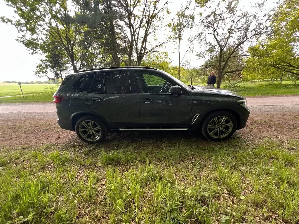 Gebraucht BMW X5 Performance 394 PS (289 kW) 2021 Grau SUV