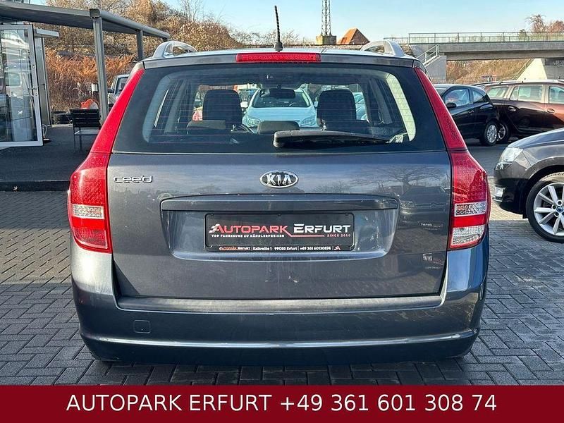 Gebraucht Kia Ceed 109 PS (80 kW) 2010 Grau Kleinwagen