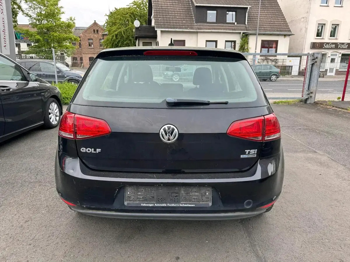 Second-hand VW Golf VII 86 CP (63 kW) 2012 Negru Berlinǎ