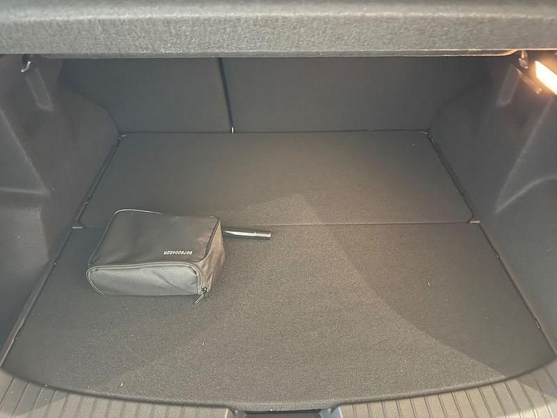 Neu Dacia Duster Journey 101 PS (74 kW) 2025 Grau SUV