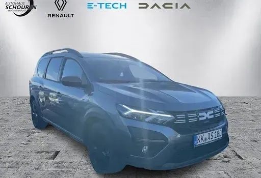 Neu Dacia Jogger Extreme 101 PS (74 kW) 2025 Grün Van / Kleinbus