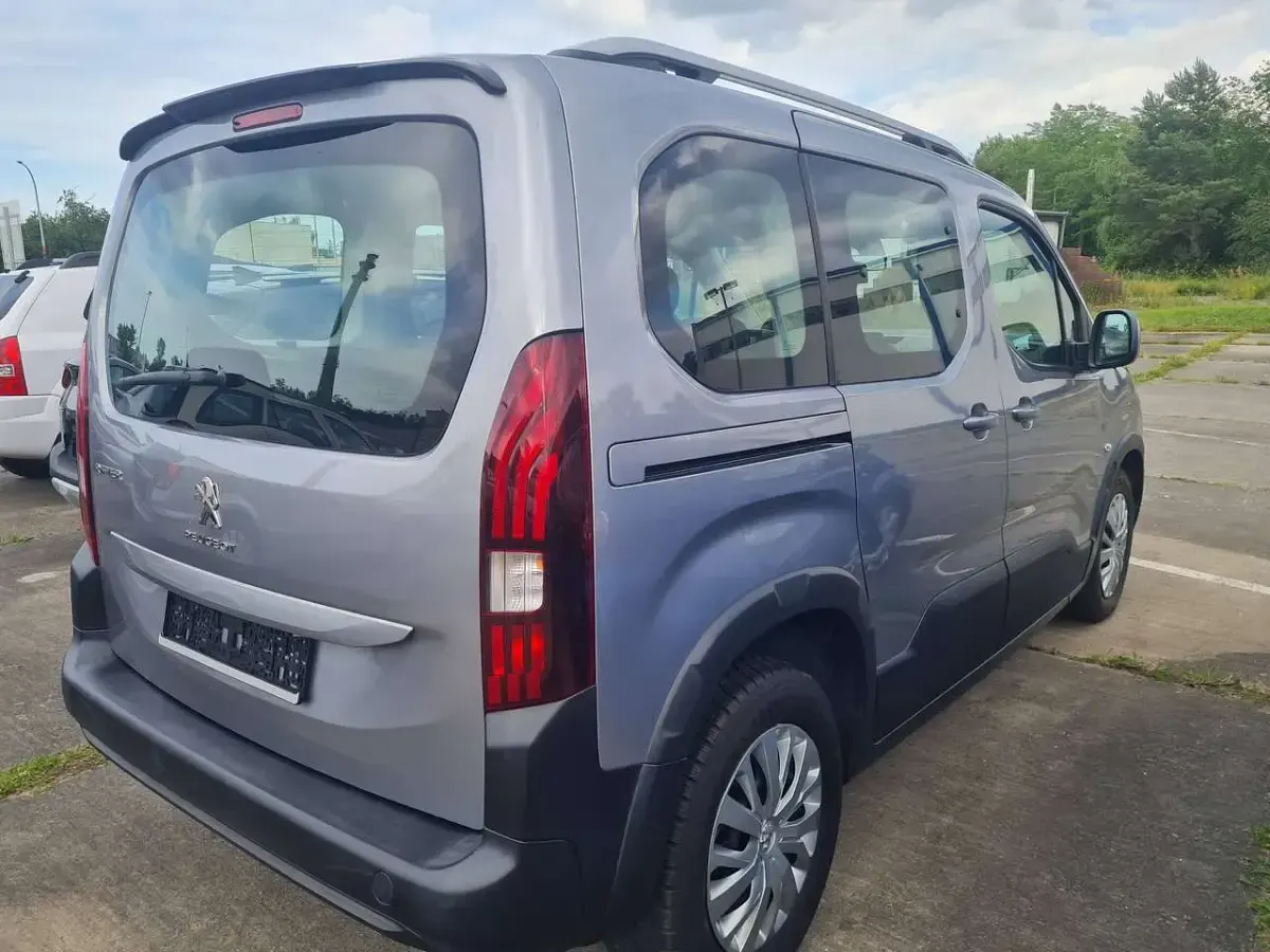Gebraucht Peugeot Rifter Active 102 PS (75 kW) 2019 Lack grau Van / Kleinbus